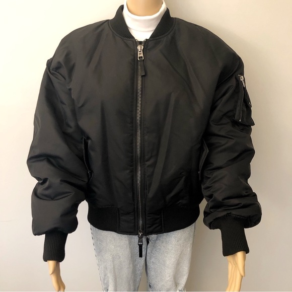 Fabletics Bomber Winter Coat Black Lightweight Oversized Short Puffer Jacket. - Picture 5 of 16